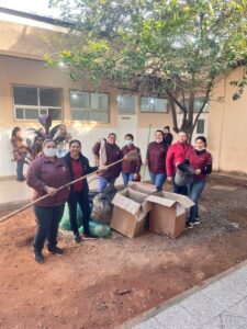 Alumnas de Enfermería y Obstetricia realizaron profunda jornada de limpieza en el Hospital Regional