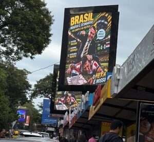 Escándalo en Ciudad del Este: carteles humillantes contra Paraguay
