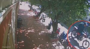 Hurtan motocicleta frente al Colegio Santa Teresita en pleno centro de Concepción