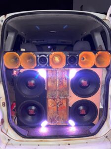 Incautan vehículo con potente equipo de sonido por polución sonora en Horqueta