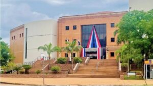 Madre solicita restitución urgente de sus tres hijos tras detención del padre por presunto abigeato