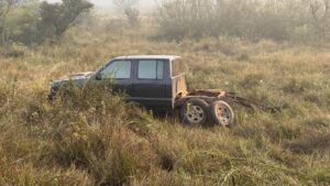 Choque entre ómnibus y camioneta deja daños materiales sobre la ruta PY05 en Concepción