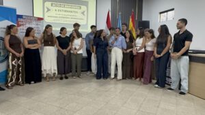 Estudiantes españoles inician jornada odontológica que llegará a 13 distritos de Concepción