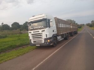 Motociclista fallece tras accidente con un tractocamión sobre la Ruta PY05 en Sapucái