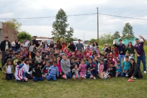 Estudiantes de la UNC celebran el Día del Niño en Aquino Kue