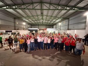 Mauricio Centurión reúne a una multitud y recibe respaldo político rumbo a la Junta Municipal