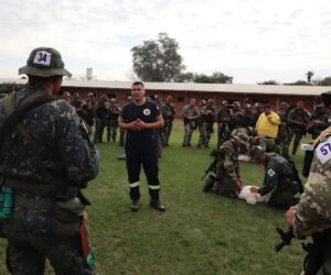 Bomberos Voluntarios capacitaron a alumnos del Curso de Enfermero de Combate del CODI