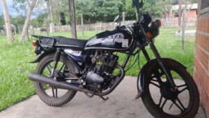 Hurtan motocicleta del estacionamiento del Polideportivo Municipal