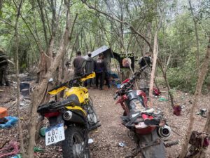 SENAD incauta armas y marihuana durante allanamiento en reserva natural de San Carlos del Apa