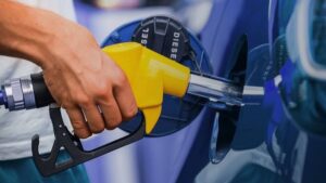 Golpe al bolsillo: Petropar sube el precio del diésel y la nafta