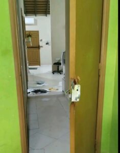 Delincuentes ingresan al local de la DEAG en Horqueta y dejan desorden
