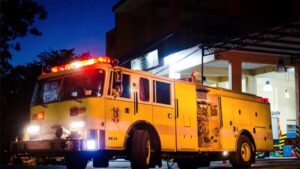 Peña veta proyecto que buscaba reducir costos para los cuerpos de bomberos