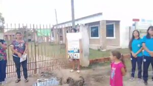 Padres de Puerto La Esperanza exigen culminación de obras escolares abandonadas