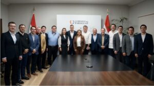 Gobernadores colorados se reúnen con Peña y Alliana en medio de la crisis de Honor Colorado