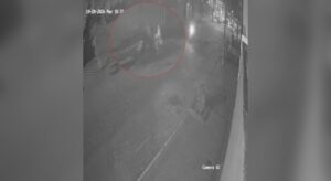 Hurtan motocicleta frente al lugar de trabajo de una mujer en Concepción
